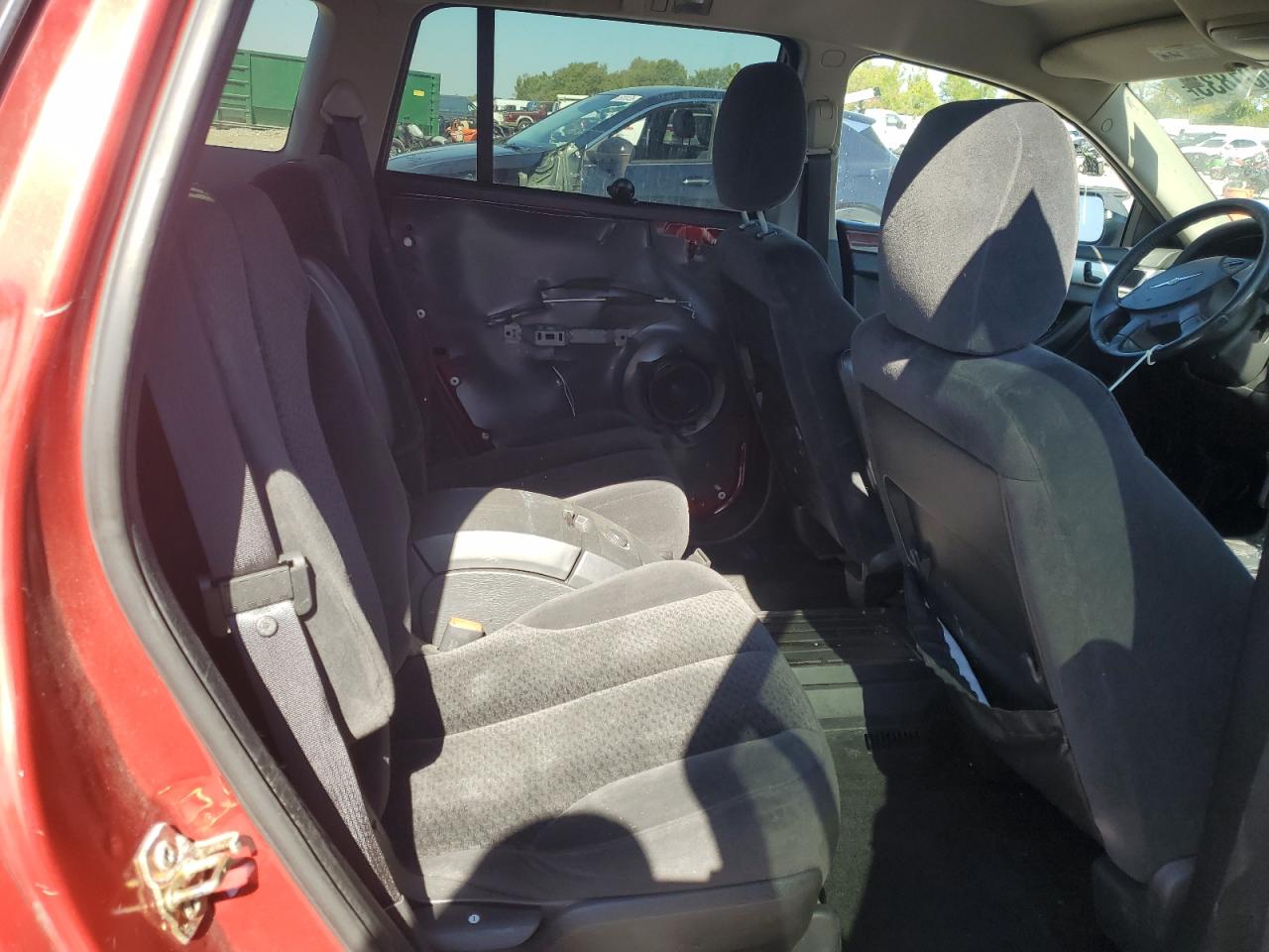 2005 Chrysler Pacifica Touring VIN: 2C4GM68425R387113 Lot: 85001835