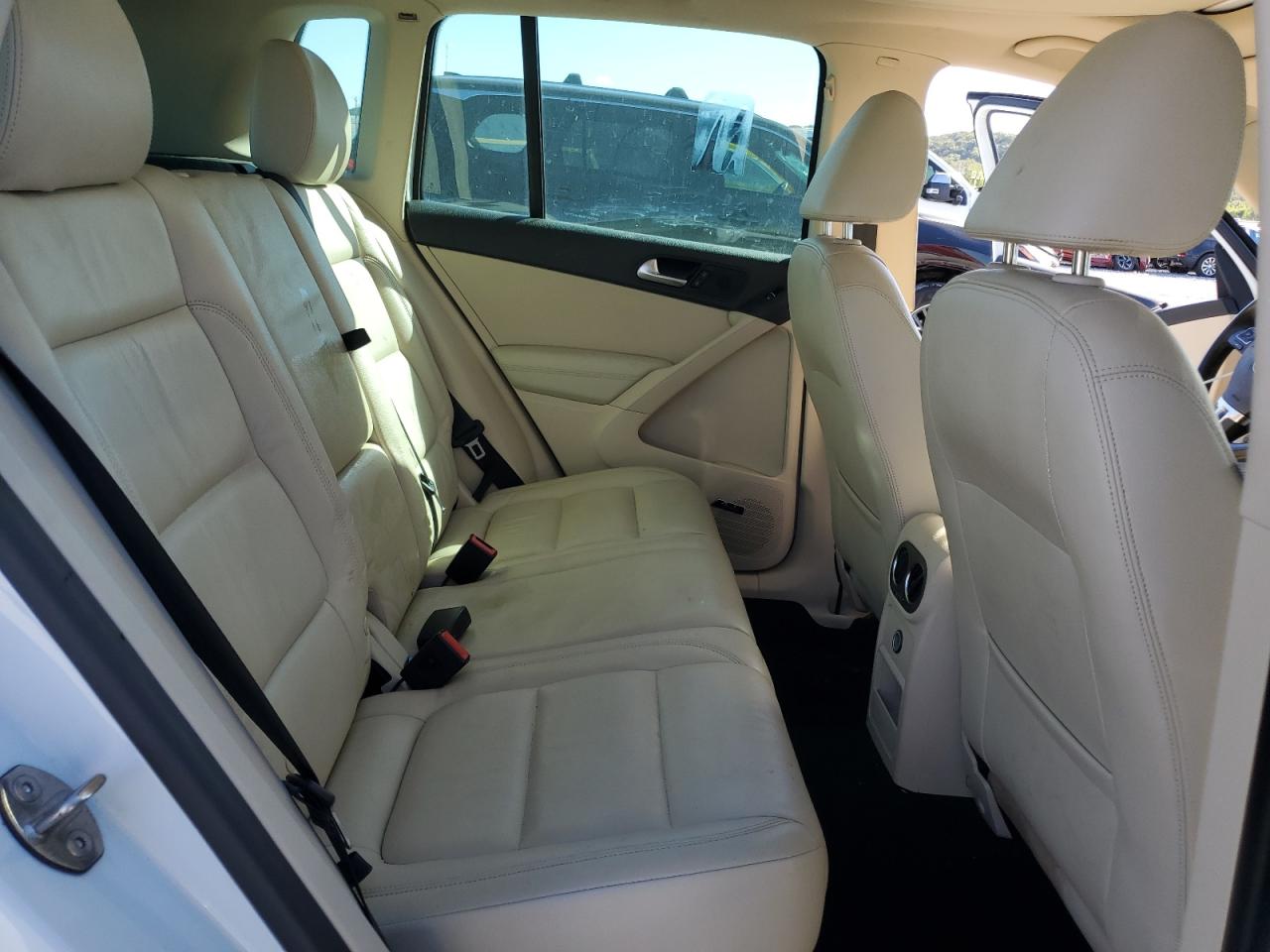 2016 Volkswagen Tiguan S VIN: WVGAV7AX8GW577047 Lot: 85714945