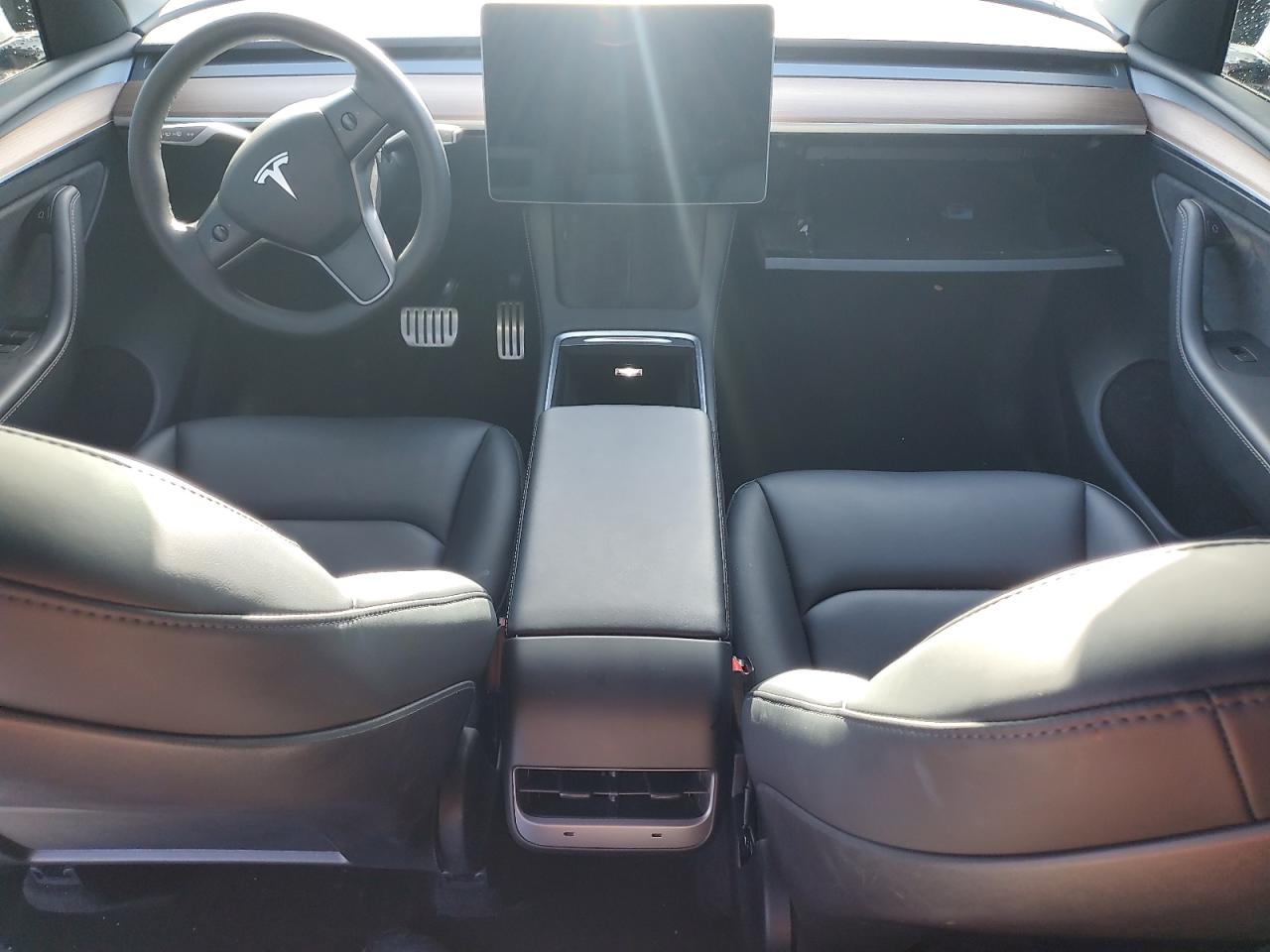 2023 Tesla Model Y VIN: 7SAYGDEF3PF700936 Lot: 85169505