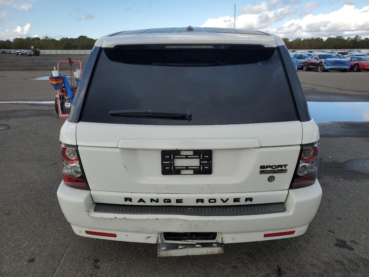 2011 Land Rover Range Rover Sport Lux VIN: SALSK2D42BA702791 Lot: 82389535