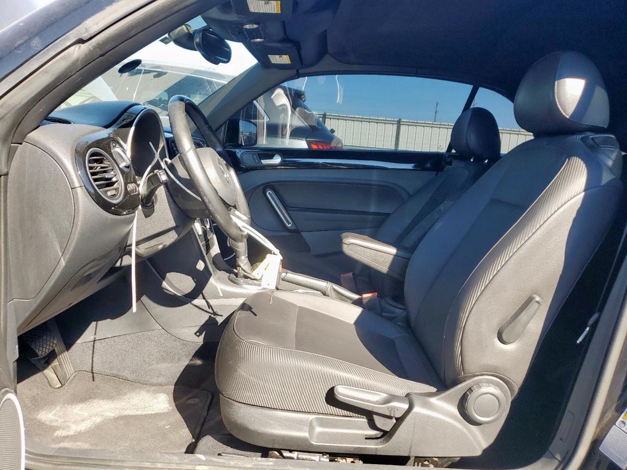 2016 Volkswagen Beetle S/Se VIN: 3VW517AT0GM806235 Lot: 85416815