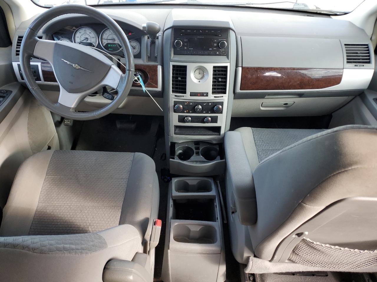 2010 Chrysler Town & Country Touring VIN: 2A4RR5D14AR369586 Lot: 85355885