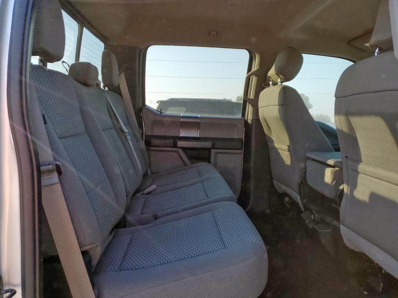 2017 Ford F150 Supercrew VIN: 1FTEW1CP9HKC32812 Lot: 82225955