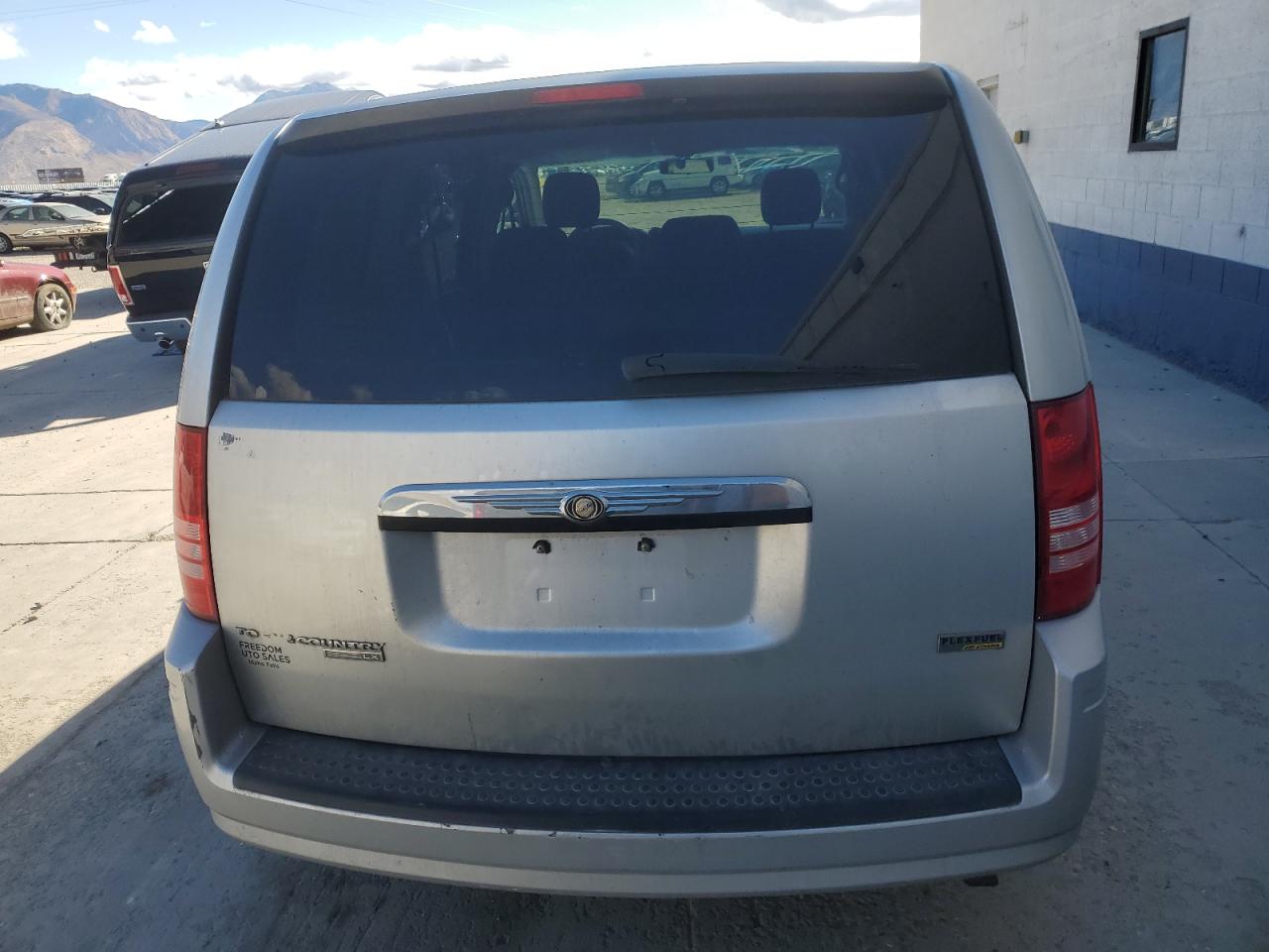 2008 Chrysler Town & Country Lx VIN: 2A8HR44H08R672554 Lot: 90332455