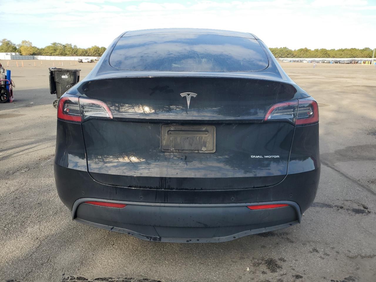 2022 Tesla Model Y VIN: 7SAYGDEE1NF339632 Lot: 85184075