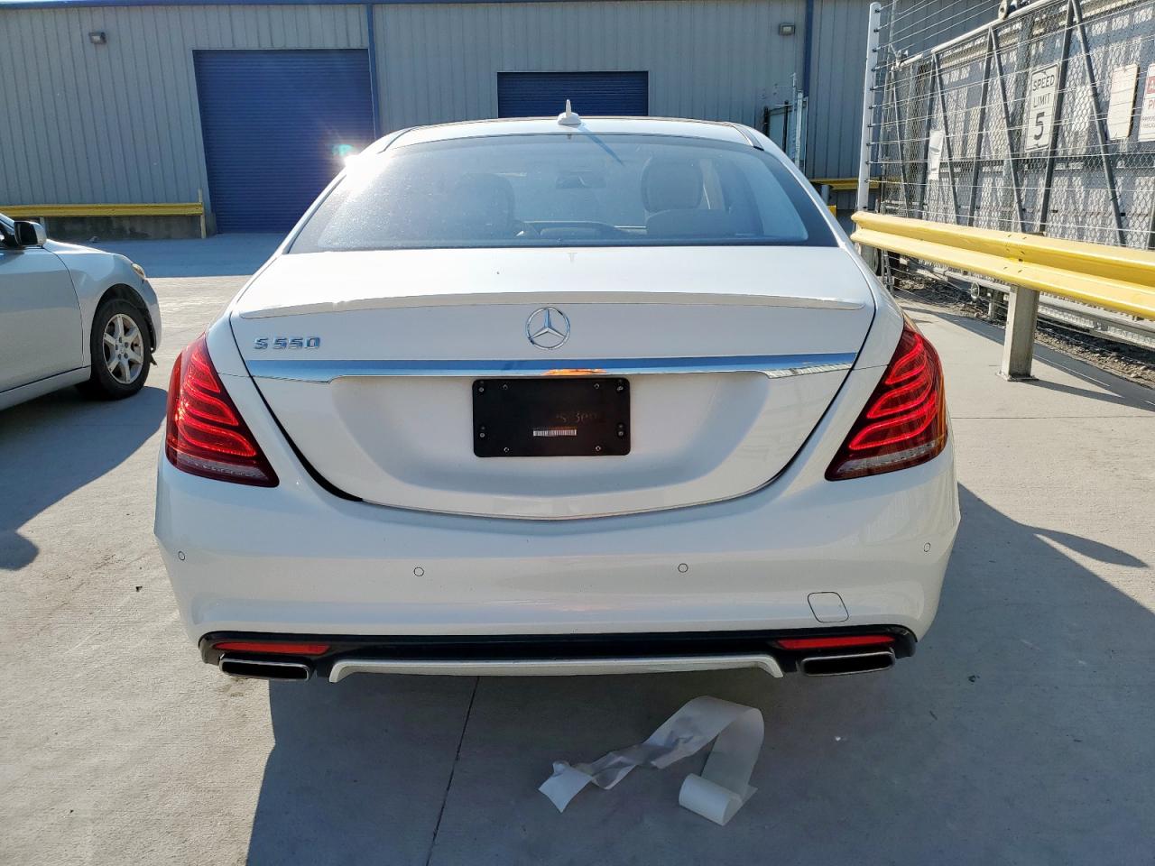 2016 Mercedes-Benz S 550 VIN: WDDUG8CB7GA255215 Lot: 84889775