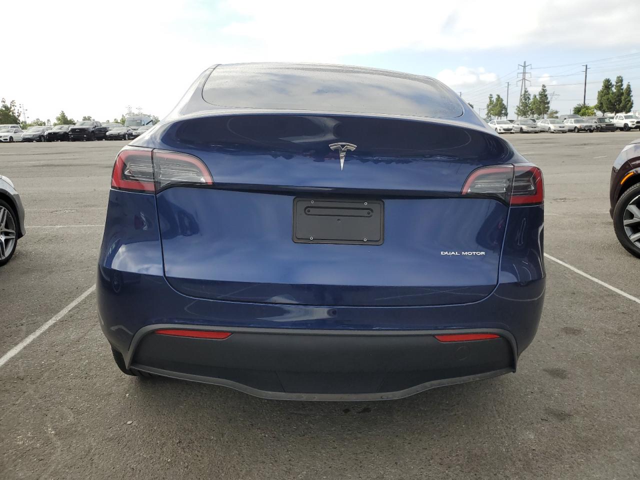 2023 Tesla Model Y VIN: 7SAYGDEE5PF632968 Lot: 81995645