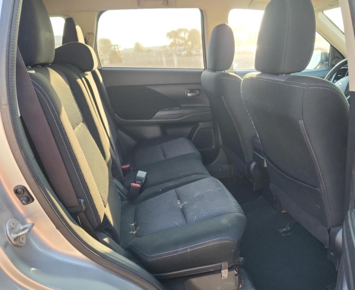 2018 Mitsubishi Outlander Es VIN: JA4AD2A32JZ002904 Lot: 81310015