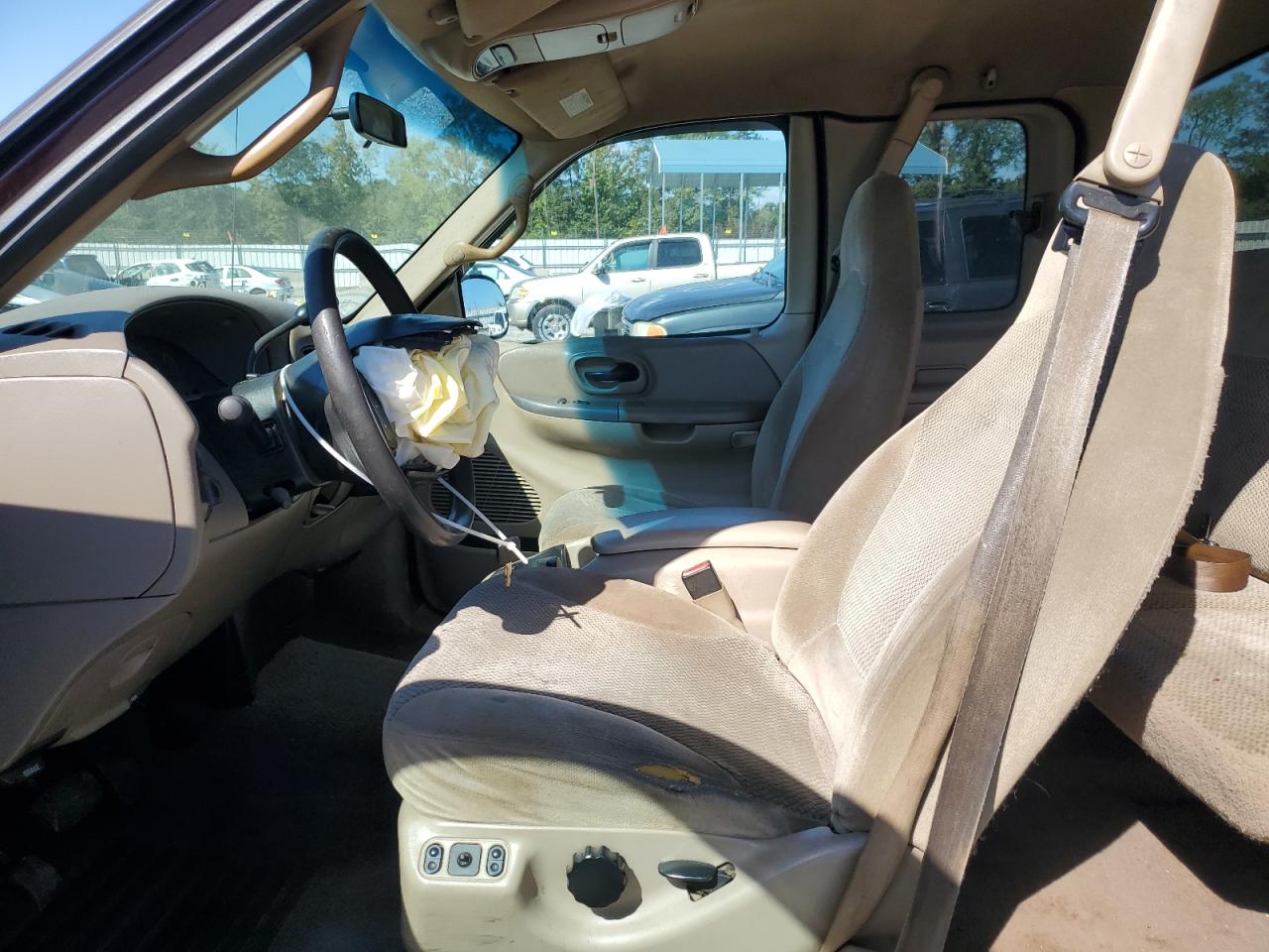 2000 Ford F150 VIN: 1FTRX17W6YKA41445 Lot: 85125655