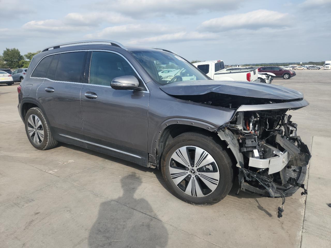 Фото: W1N9M0CB8PN070778