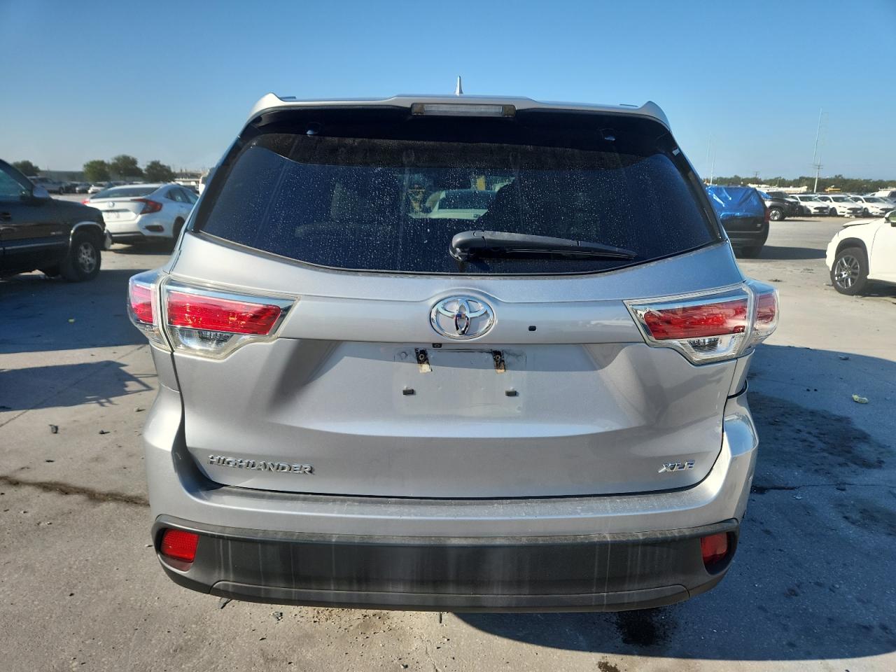 2016 Toyota Highlander Xle VIN: 5TDKKRFHXGS146014 Lot: 82377755