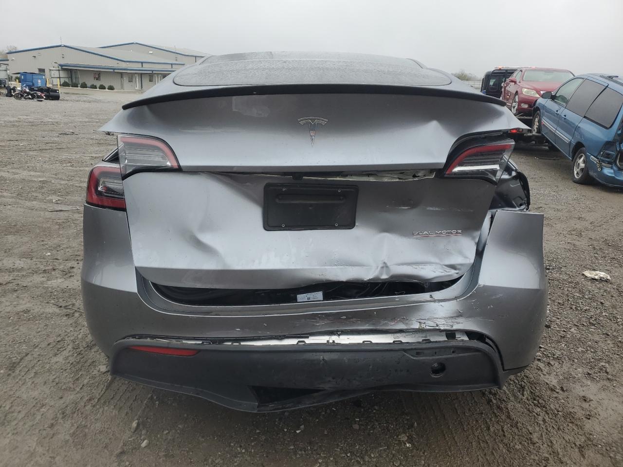2024 Tesla Model Y VIN: 7SAYGDEF5RA291497 Lot: 90127235
