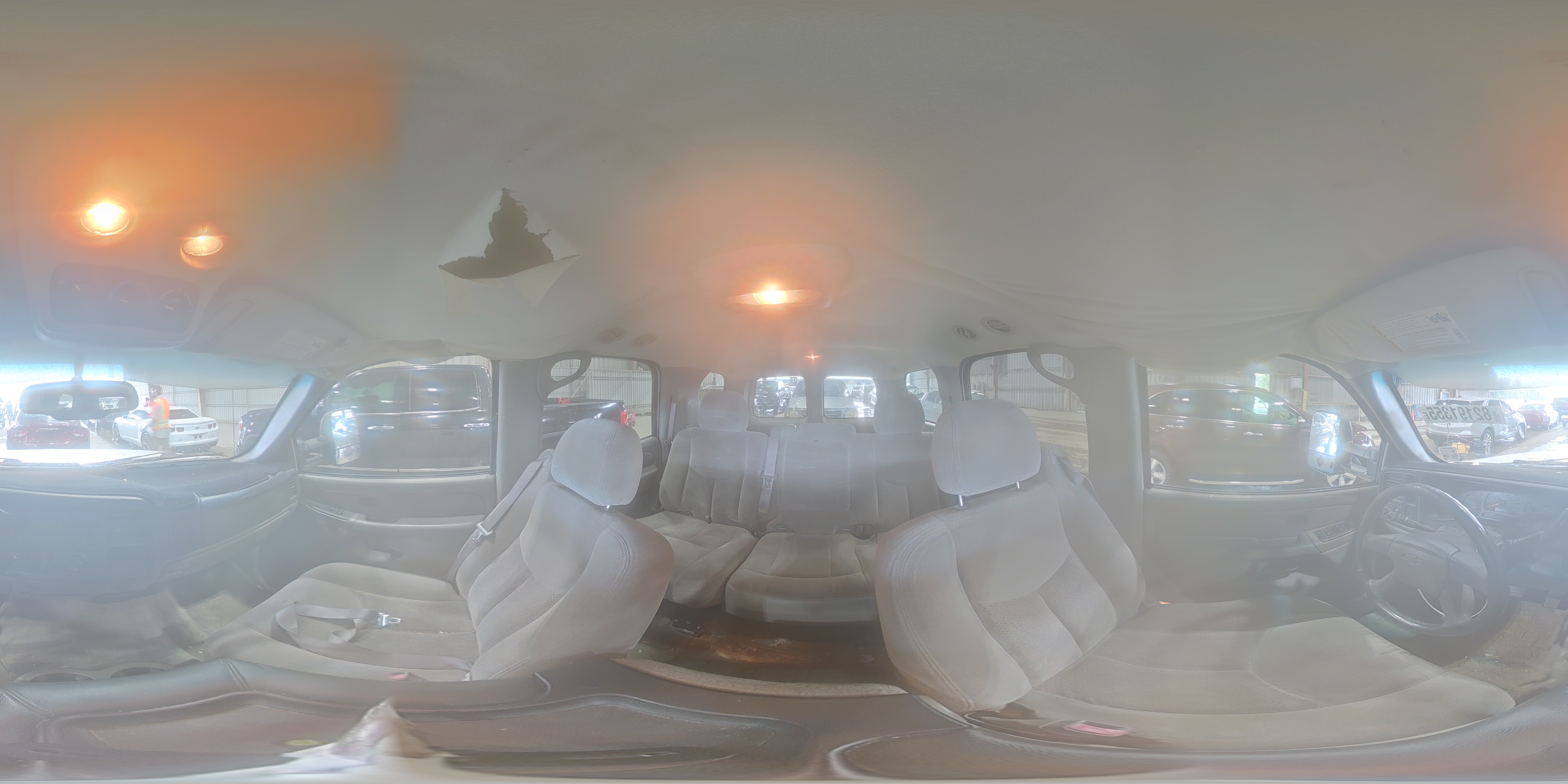 2004 Chevrolet Tahoe C1500 VIN: 1GNEC13V74R221226 Lot: 82191355