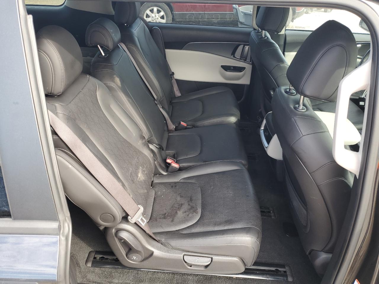 2023 Kia Carnival Lx VIN: KNDNB4H34P6235353 Lot: 84831845