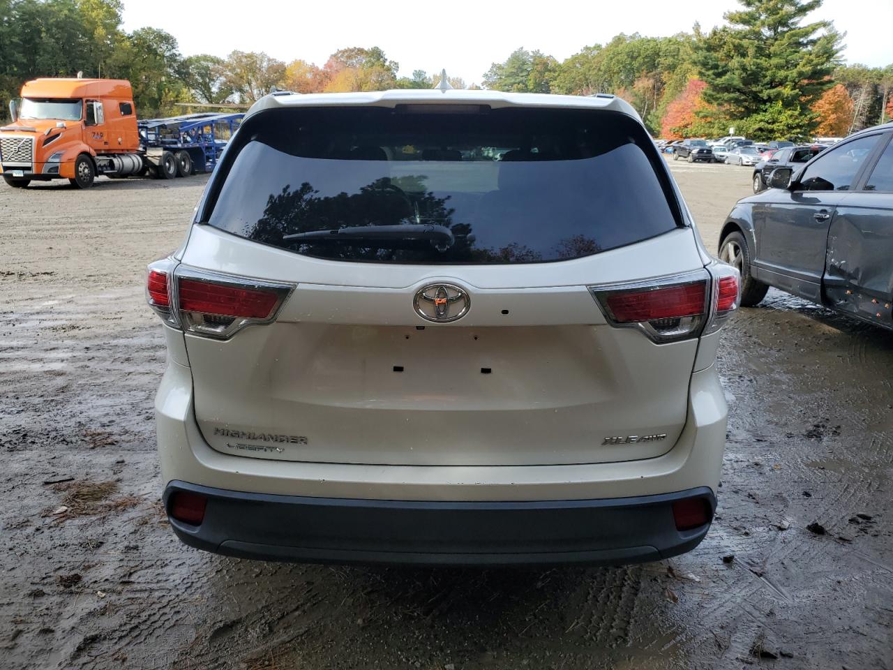2014 Toyota Highlander Xle VIN: 5TDJKRFH3ES007125 Lot: 86640175