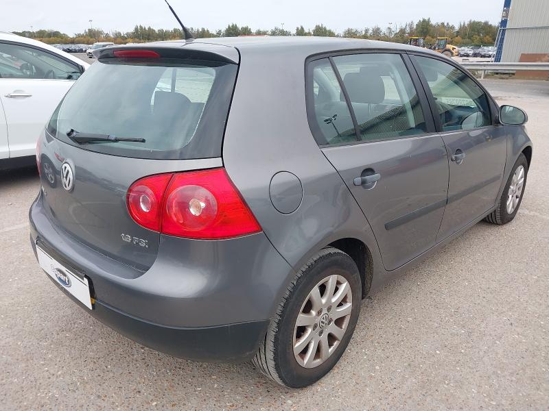 2005 VOLKSWAGEN GOLF 1.6 SE FSI 5DR