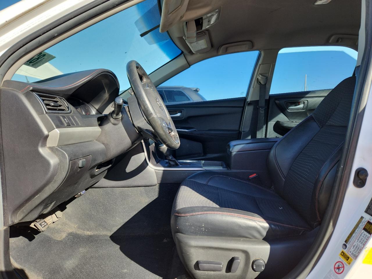 2015 Toyota Camry Le VIN: 4T1BF1FK1FU038548 Lot: 82595125