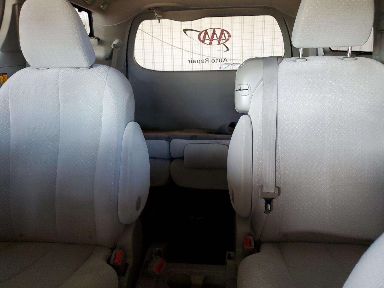 2011 Toyota Sienna Le VIN: 5TDKK3DC9BS134854 Lot: 85203905