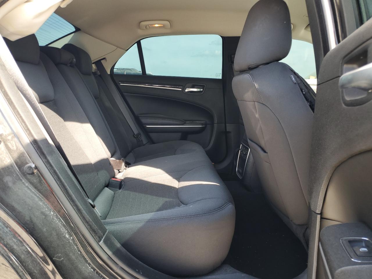 2023 Chrysler 300 Touring VIN: 2C3CCAAG6PH677036 Lot: 82759215