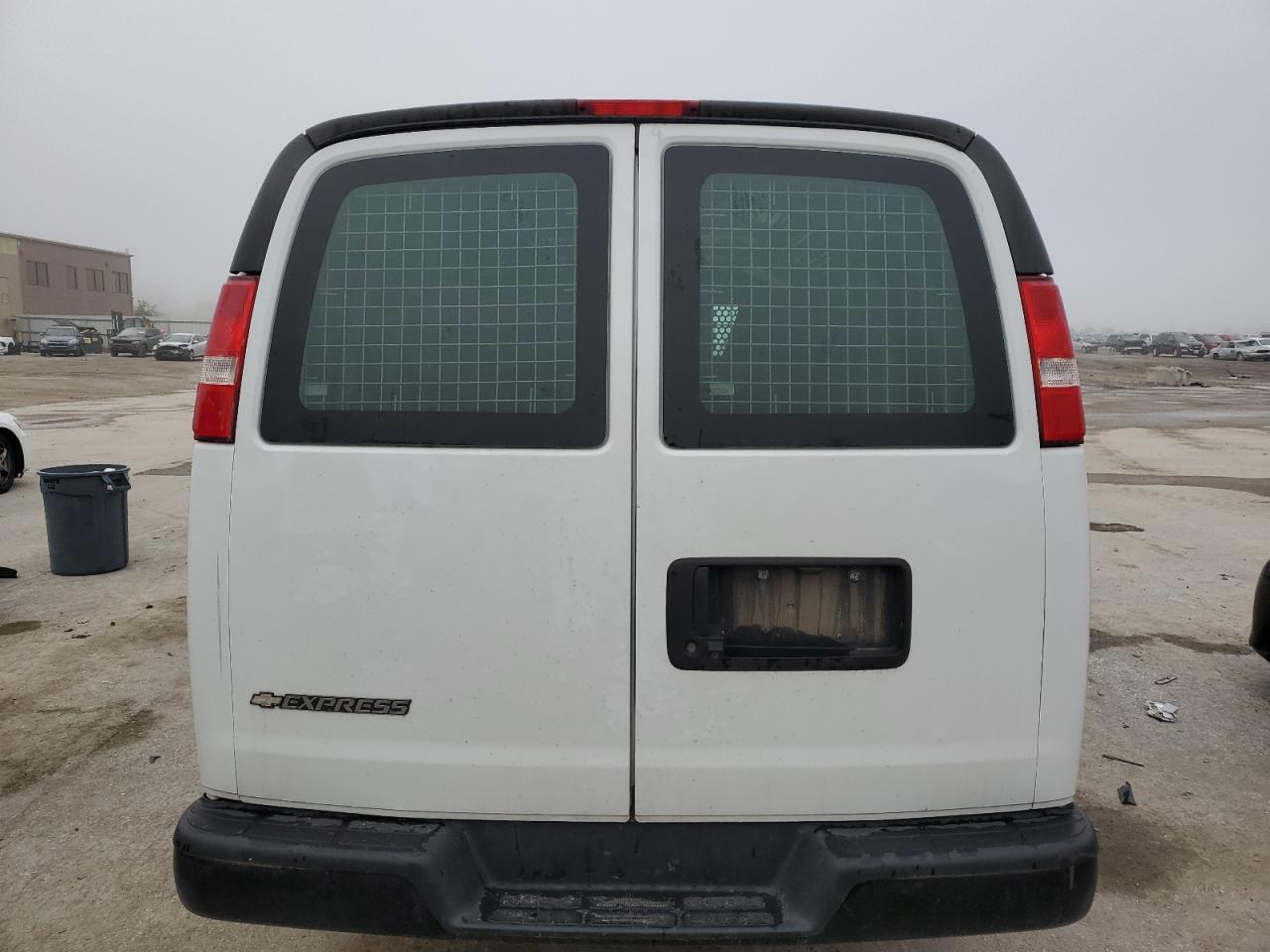 2019 Chevrolet Express 2500 Delivery Van VIN: 1GCWGAFP8K1153254 Lot: 90711185