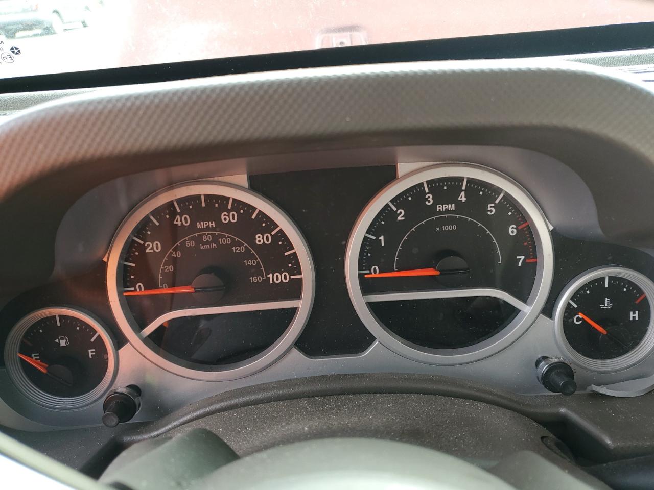 2008 Jeep Wrangler Unlimited Sahara VIN: 1J4GB59158L513329 Lot: 82410405