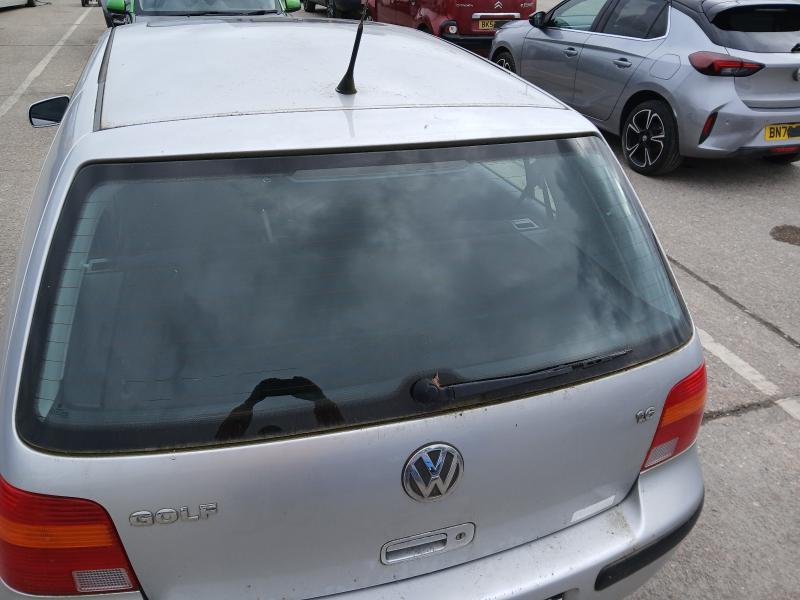 2002 VOLKSWAGEN GOLF 1.6 16V S 5DR