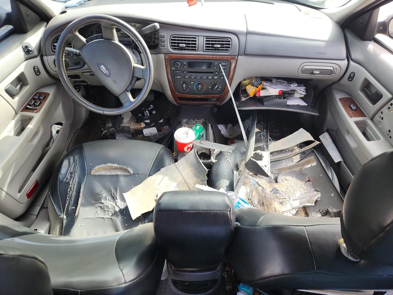 2005 Ford Taurus VIN: 1FAFP56205A256366 Lot: 82181185