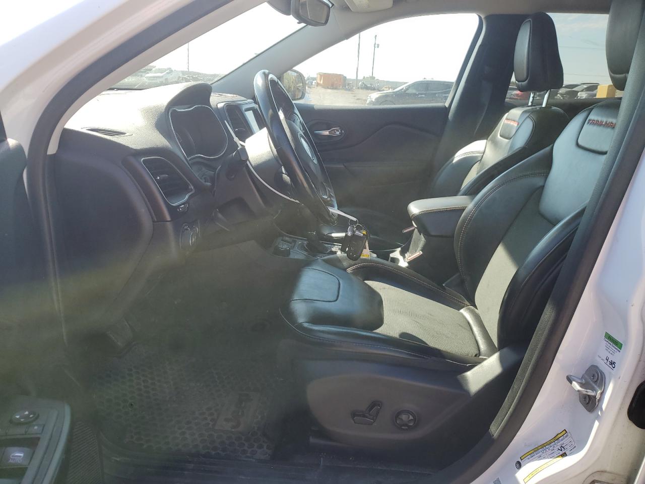 2020 Jeep Cherokee Trailhawk VIN: 1C4PJMBXXLD613253 Lot: 84059255