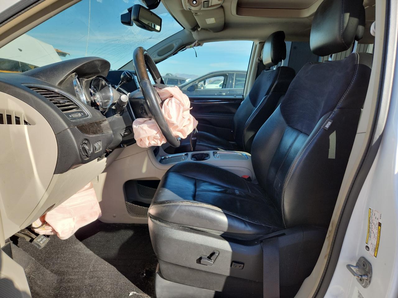 2014 Chrysler Town & Country Limited VIN: 2C4RC1GG6ER139151 Lot: 90737825