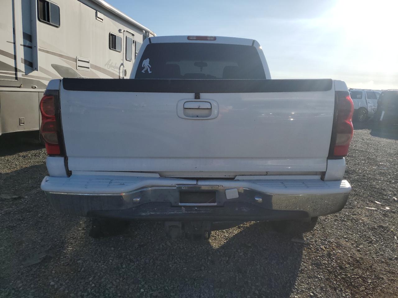 2005 Chevrolet Silverado C2500 Heavy Duty VIN: 1GCHC23295F849423 Lot: 82462075