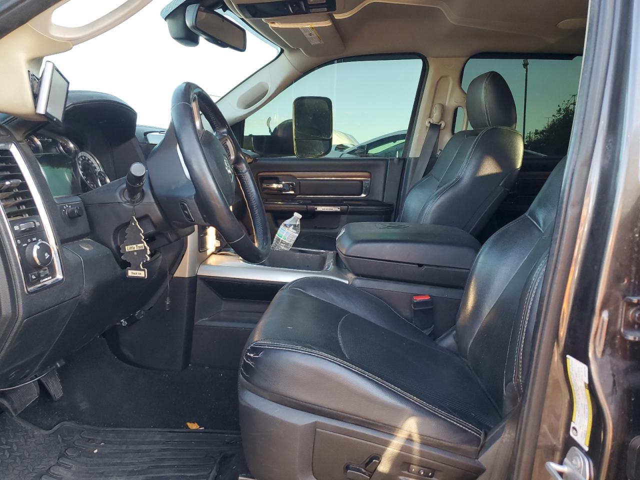 2016 Ram Trucks 2500 Laram VIN: 3C6UR5NL0GG336736 Lot: 85379895