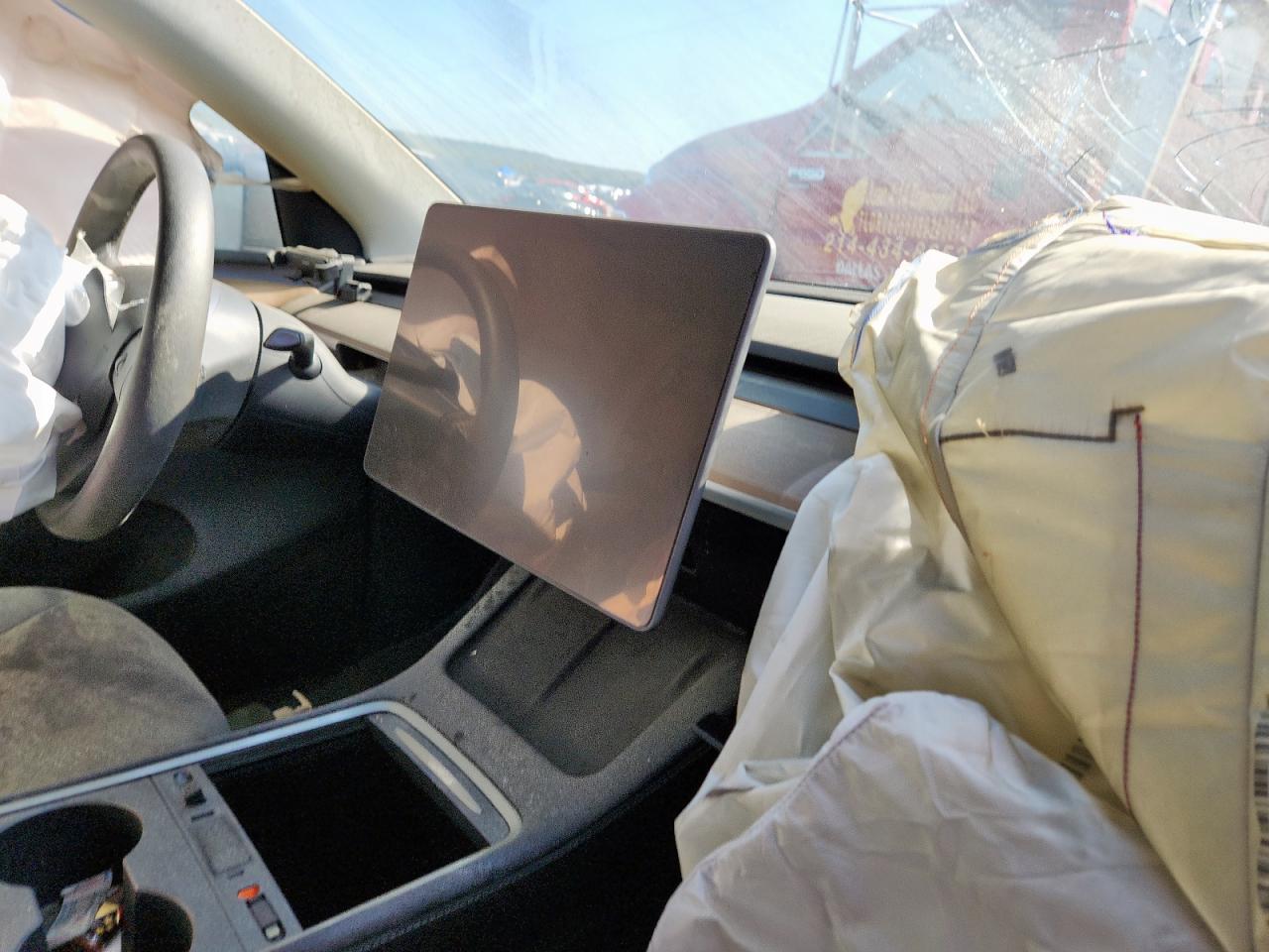 2023 Tesla Model Y VIN: 7SAYGDEE3PA103726 Lot: 90580685