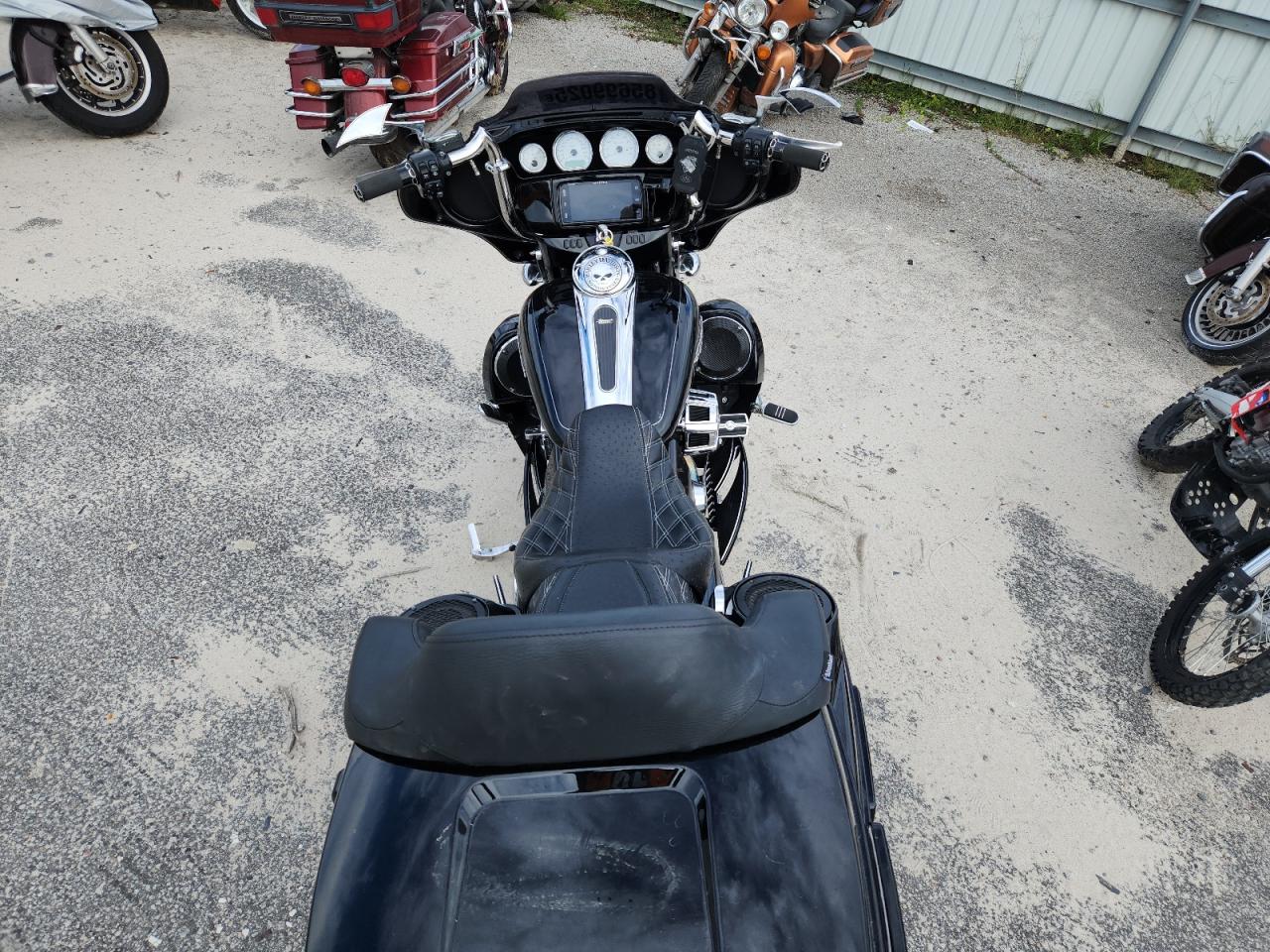 2015 Harley-Davidson Flhxs Street Glide Special VIN: 1HD1KRM15FB646586 Lot: 85699025