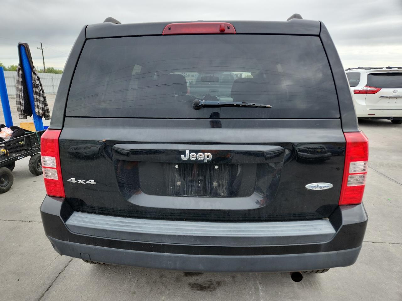 2015 Jeep Patriot Latitude VIN: 1C4NJRFB3FD206866 Lot: 82392665