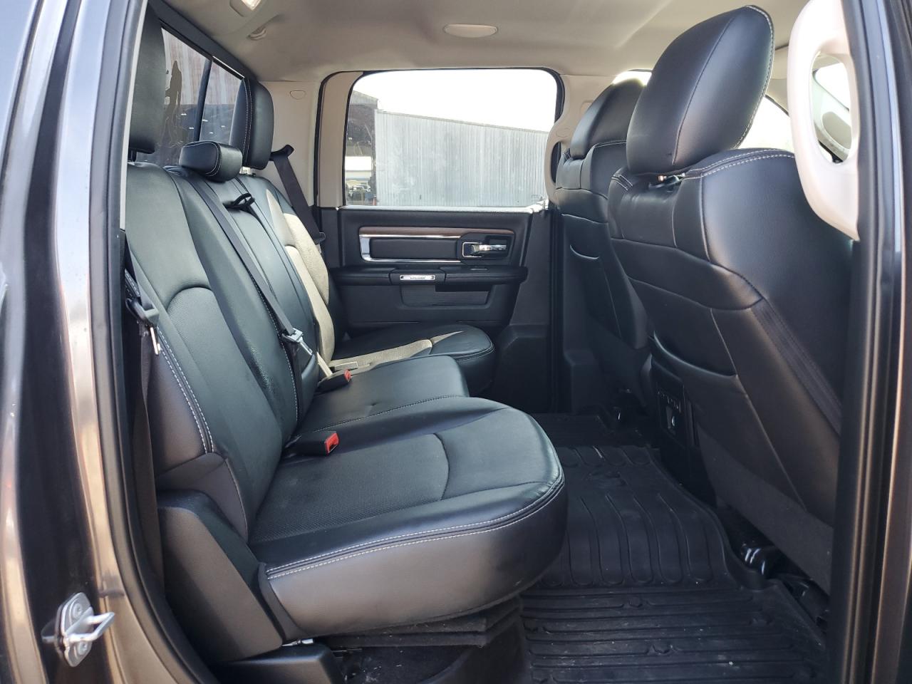 2017 Ram 1500 Laramie VIN: 1C6RR7NT6HS832622 Lot: 82279095