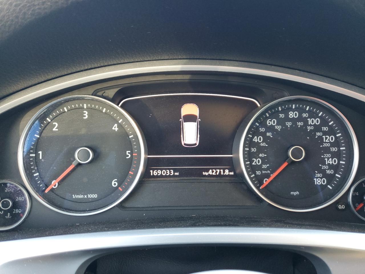 2013 Volkswagen Touareg V6 Tdi VIN: WVGEP9BP8DD004176 Lot: 87032895