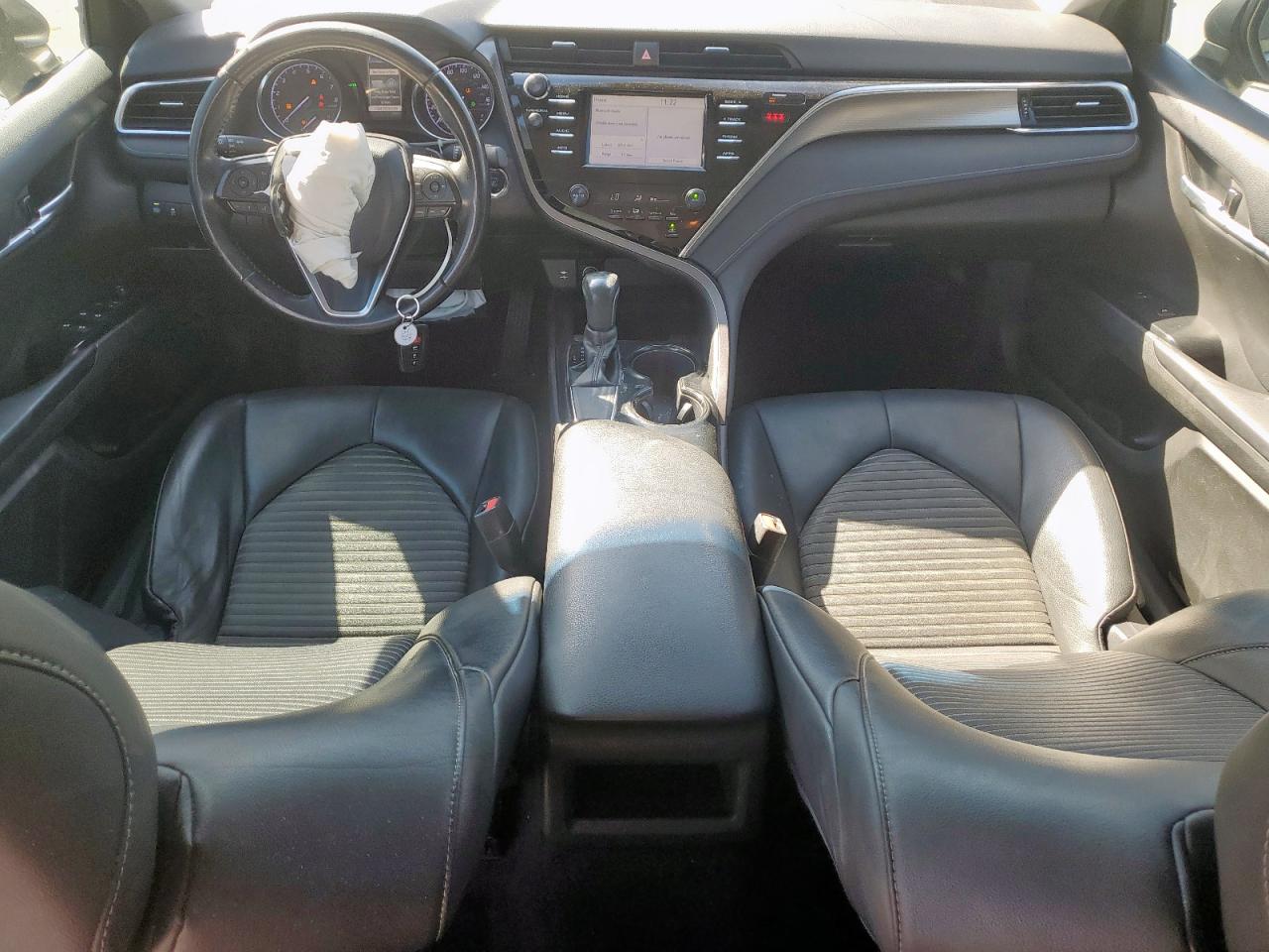 2018 Toyota Camry L VIN: 4T1B11HK1JU575067 Lot: 86090145