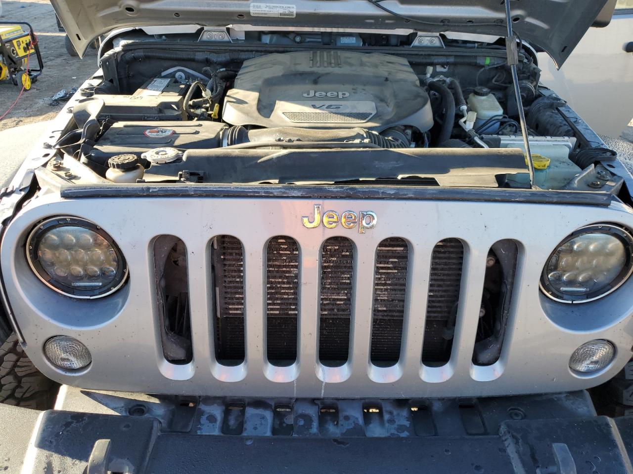 2015 Jeep Wrangler Unlimited Sport VIN: 1C4BJWDG2FL623742 Lot: 85577435