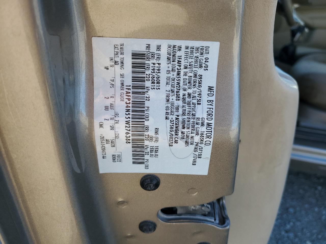 2005 Ford Focus Zx4 VIN: 1FAFP34N55W276388 Lot: 82269785