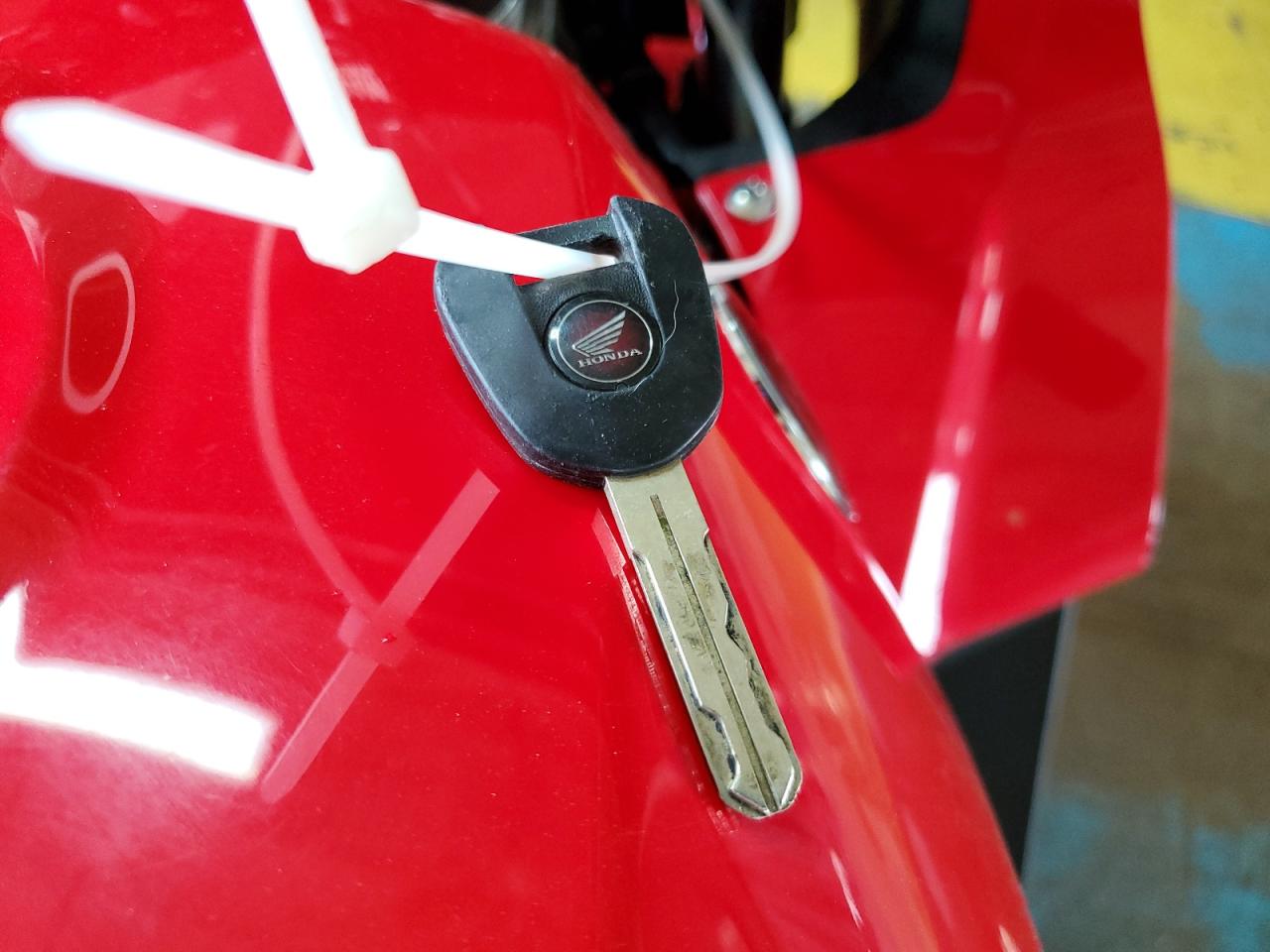 2014 Honda Vfr800 F VIN: JH2RC7915EK000176 Lot: 86183415