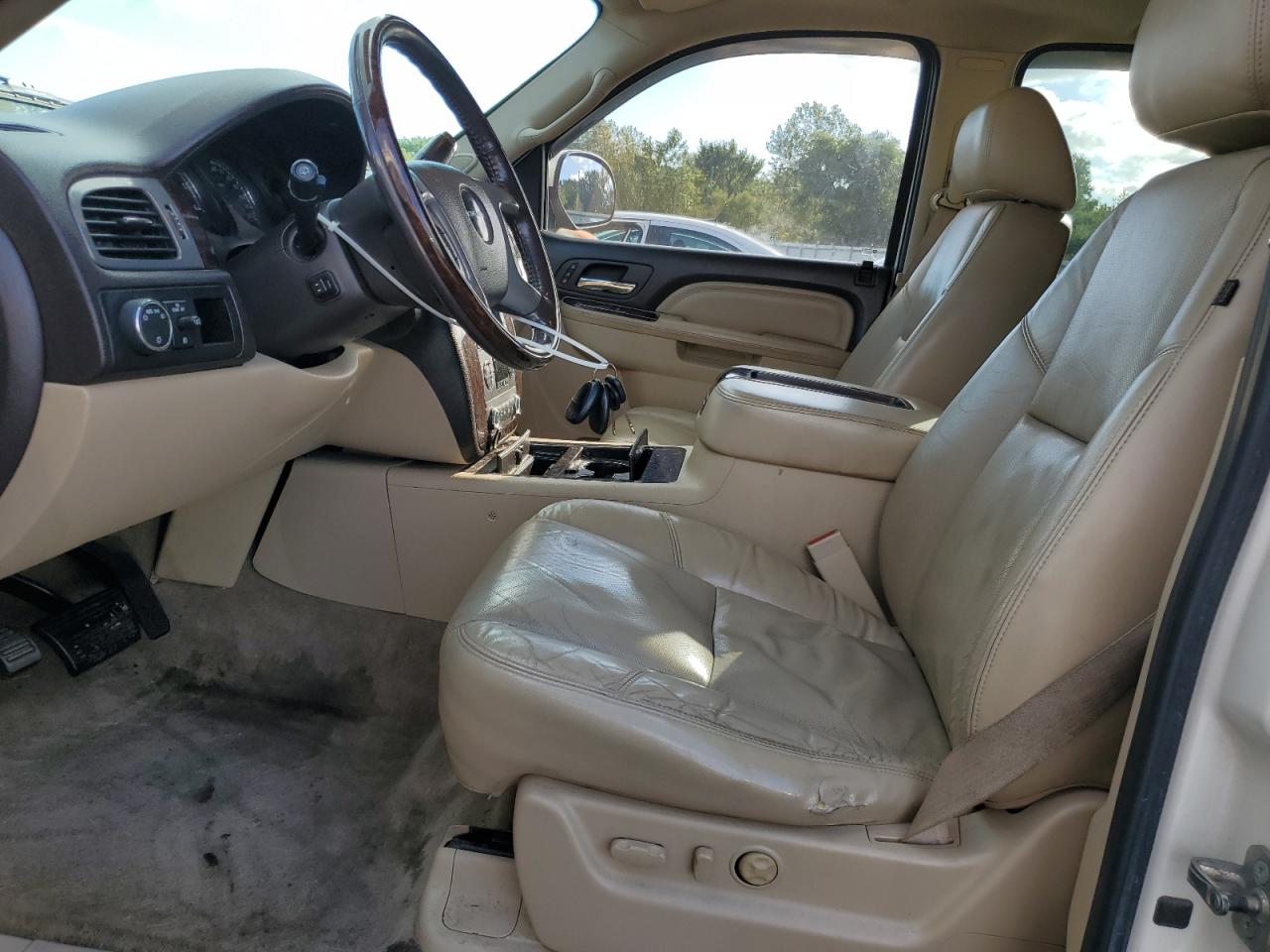 2011 GMC Yukon Xl Denali VIN: 1GKS2MEF3BR257471 Lot: 84787605