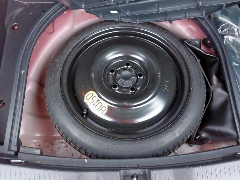 2015 TOYOTA AURIS 1.8 HYBRID DESIGN 5DR CVT