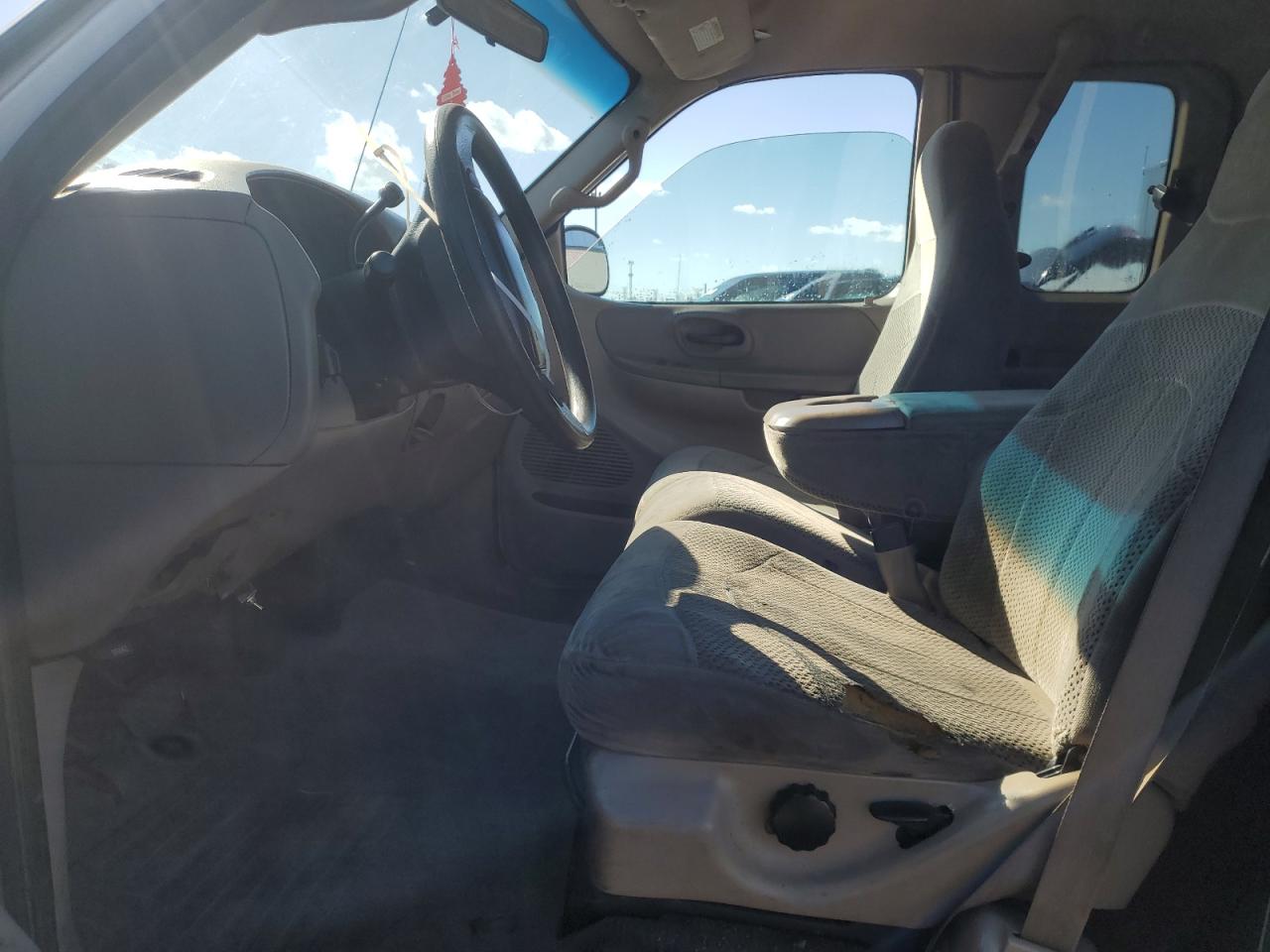 2000 Ford F150 VIN: 1FTRX18L3YKA63200 Lot: 87475665