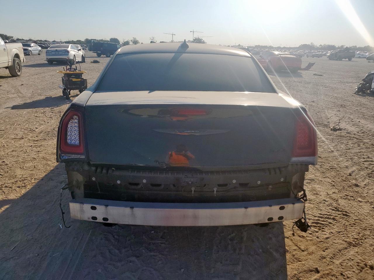 2023 Chrysler 300 Touring L VIN: 2C3CCADG7PH548833 Lot: 81984475