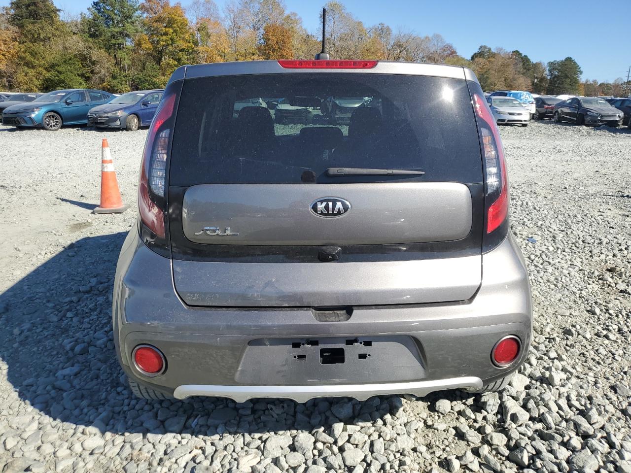 2018 Kia Soul + VIN: KNDJP3A55J7594024 Lot: 82743515
