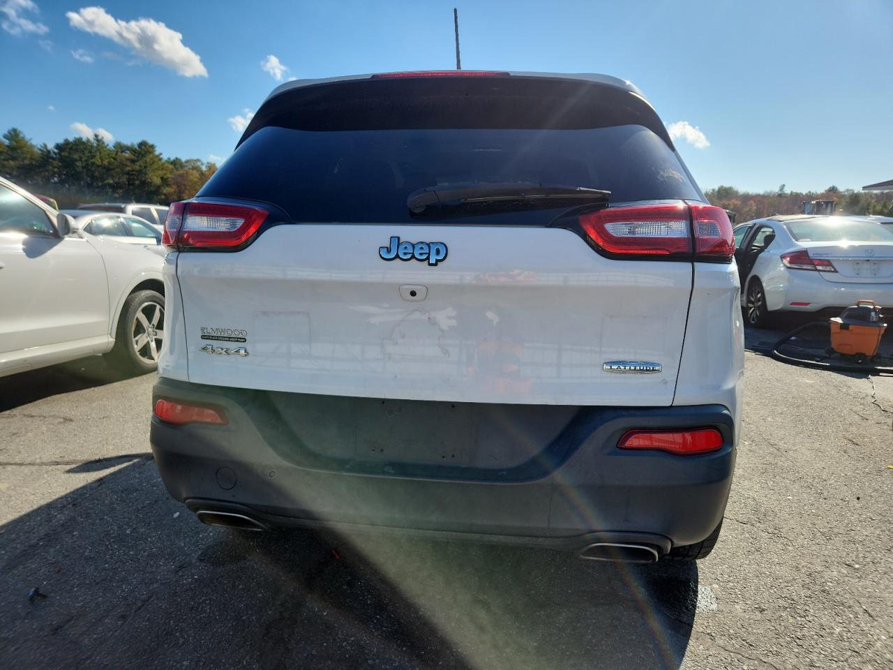 2016 Jeep Cherokee Latitude VIN: 1C4PJMCS4GW372335 Lot: 86886035