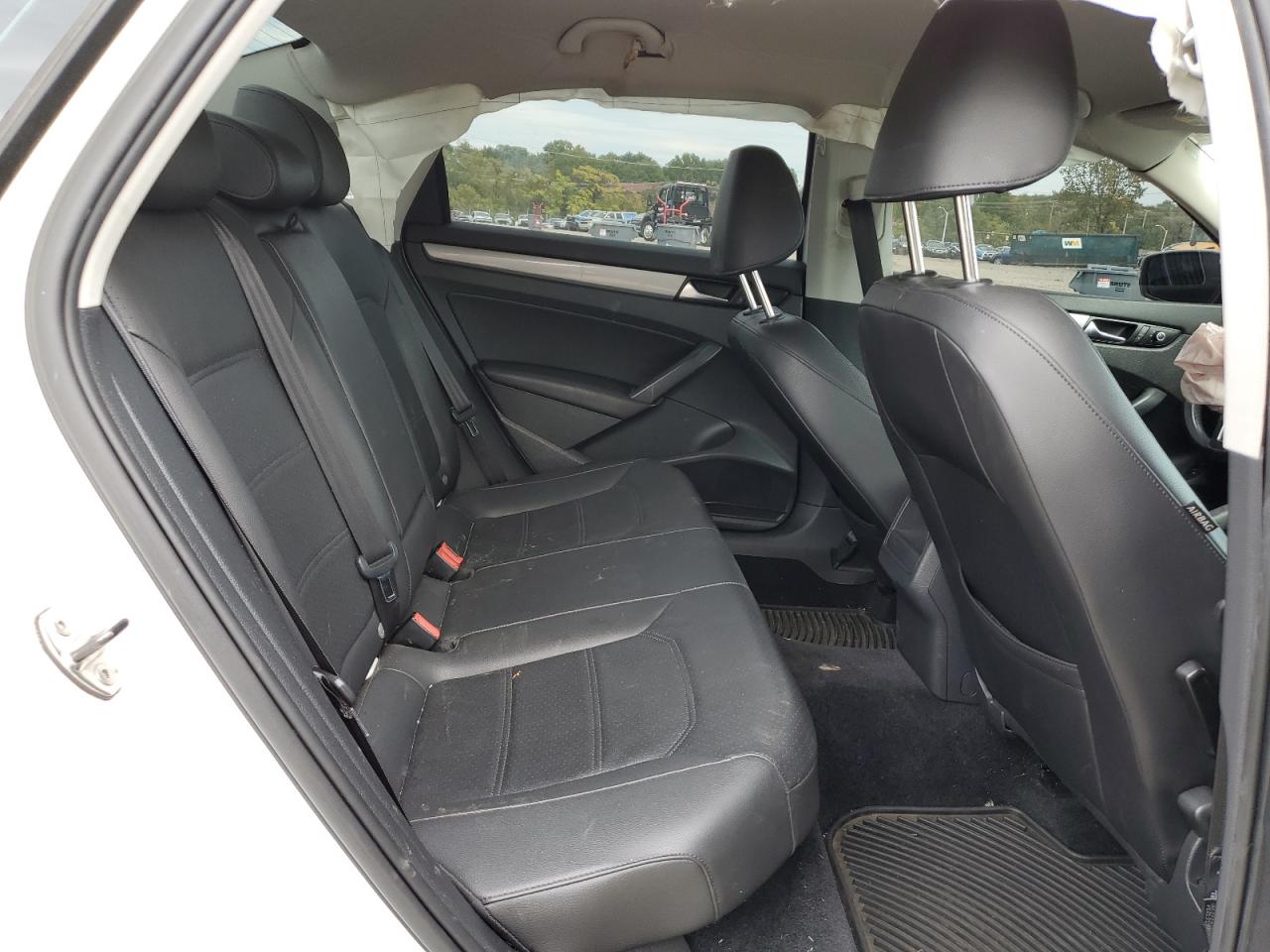 2014 Volkswagen Passat S VIN: 1VWAT7A35EC021328 Lot: 86858725