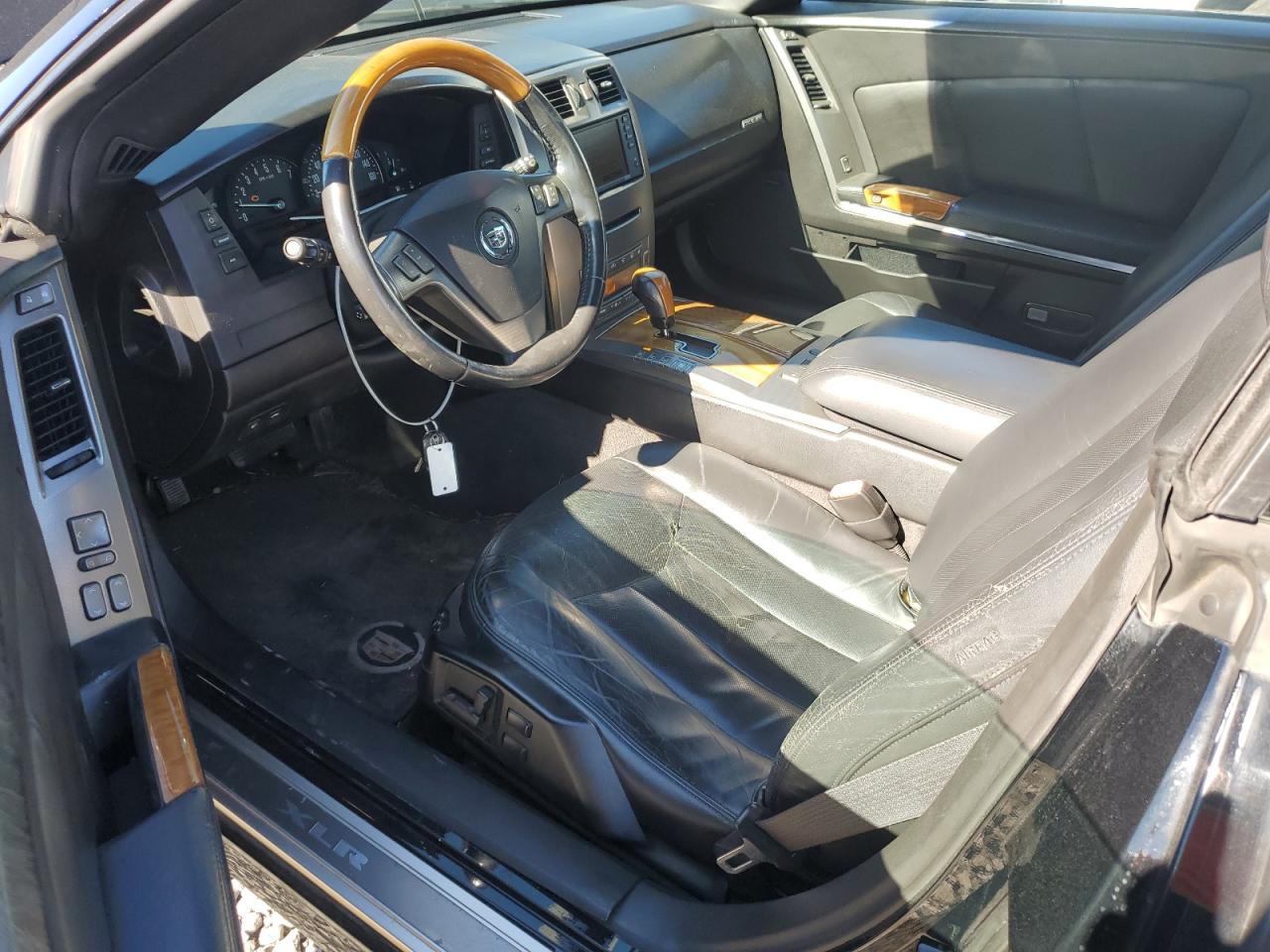 2005 Cadillac Xlr VIN: 1G6YV34A755600276 Lot: 85366435