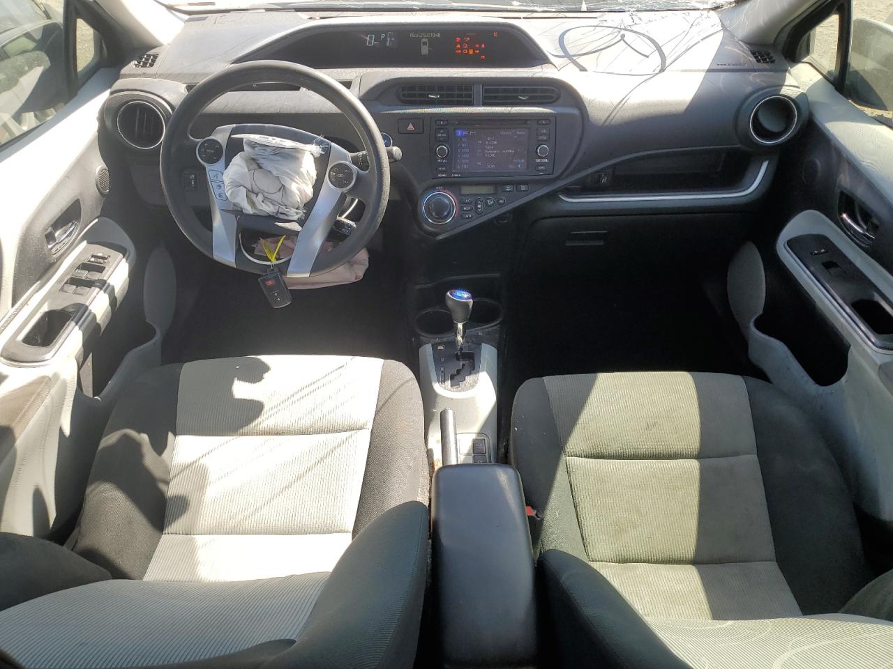 2014 Toyota Prius C VIN: JTDKDTB38E1064102 Lot: 84213635