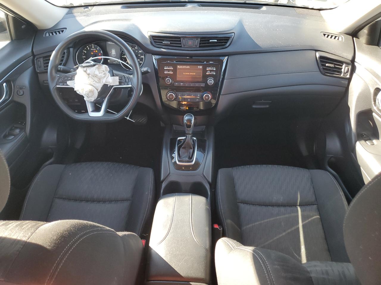 2017 Nissan Rogue S VIN: KNMAT2MV8HP615136 Lot: 85669225